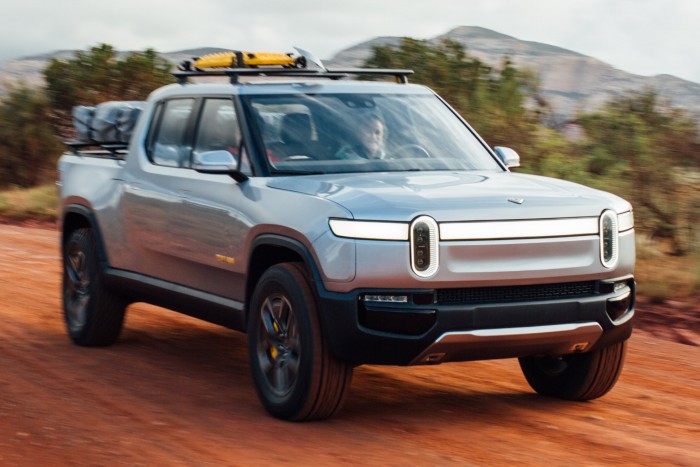 Amennyire kényelmes, annyira félelmetes is az autók online frissítése