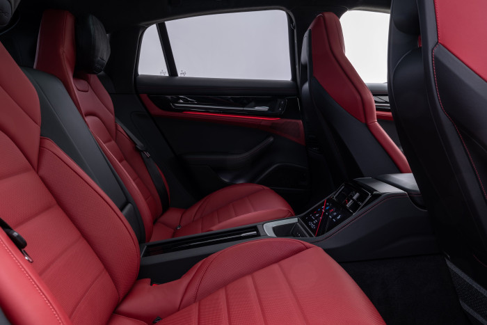 Digitálisabb, mégis otthonosabb lesz a legújabb Porsche 7