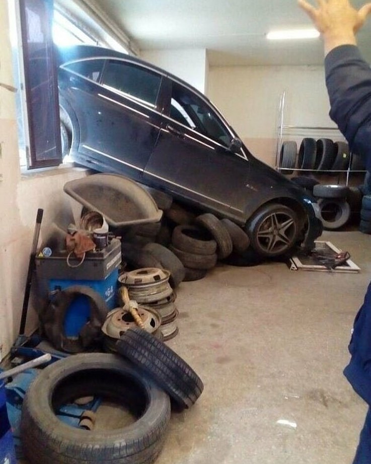 13 friss humoros horrorfotó a műhelyek kénköves poklából 13