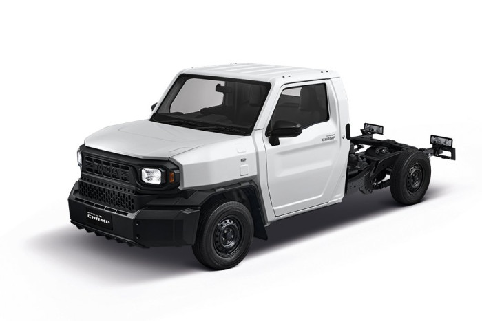 Már kapható a Toyota kicsi, olcsó pickupja 6