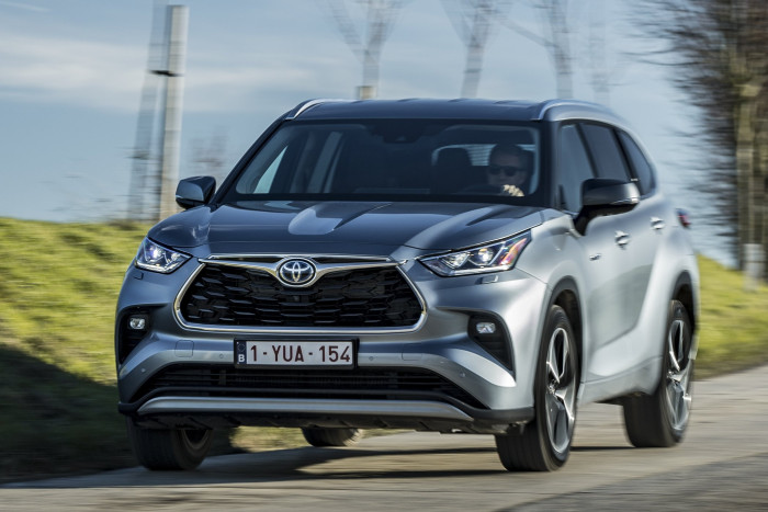 Daciákban kerülhetsz meleg helyzetbe 4 | Vezess Daciákban kerülhetsz meleg helyzetbe 4