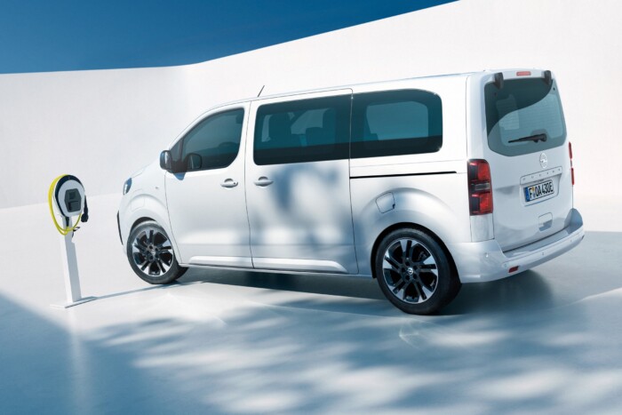 Új arcot kapnak az ikerautók 6 | Vezess Új arcot kapnak az ikerautók 6