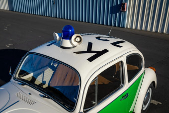 Időkapszulaként tekinthetünk erre a rendőr-Bogárra