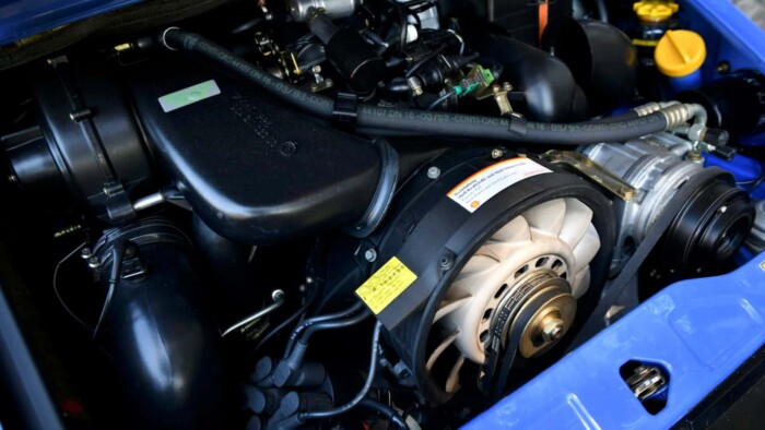 Eladó a ’90-es évek egyik legkülöncebb Porsche 911-ese 4