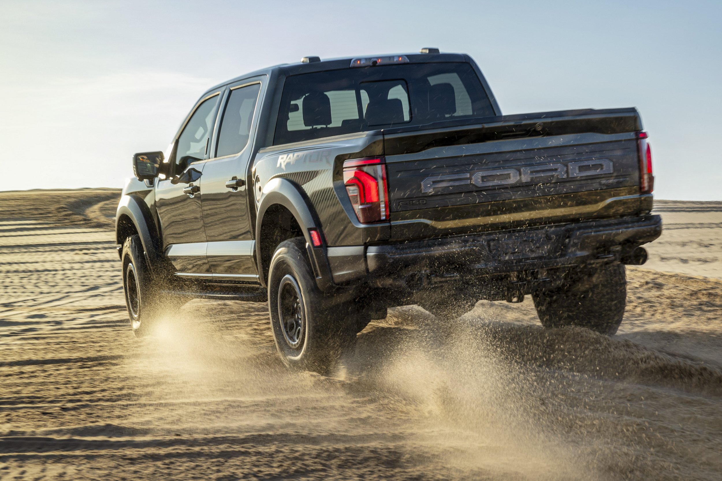 Nem volt még ilyen erős a Ford szuperpick-upja 7