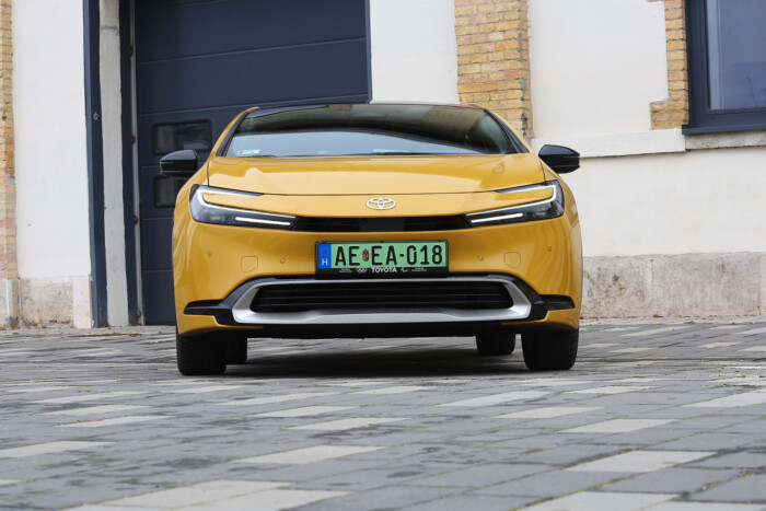 Ebből a Toyotából nem lesz tekert órás taxi 6