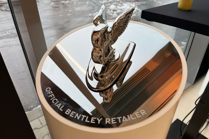 Száz gazdag magyar boldogan lépett ki ebből az épületből 6