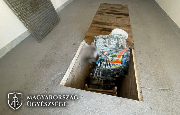 Trükkös rejtekhelyről került elő a Mátrafüredről ellopott traffipaxozó rendőr 3 | Vezess Trükkös rejtekhelyről került elő a Mátrafüredről ellopott traffipaxozó rendőr 3