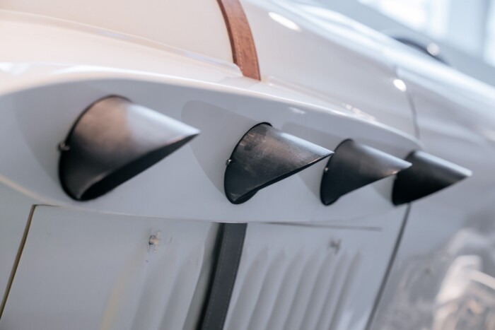 Az autó, ami kétszer gyorsabb volt a repülőgépeknél 7