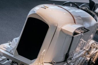 Az autó, ami kétszer gyorsabb volt a repülőgépeknél