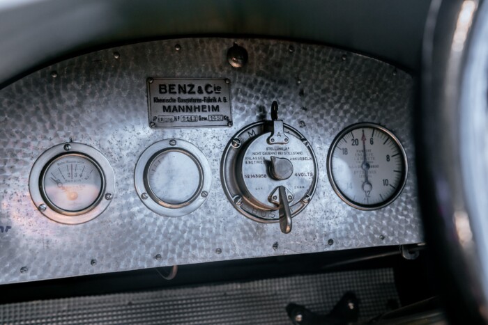 Az autó, ami kétszer gyorsabb volt a repülőgépeknél 6