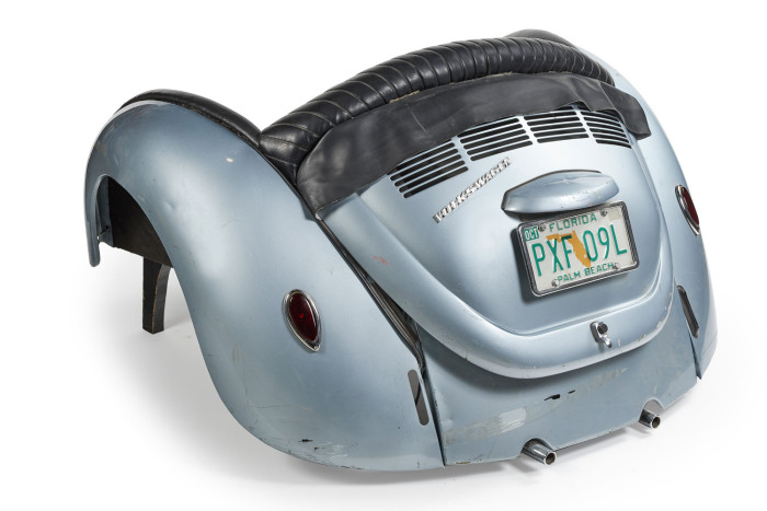 A nappalidba költözhet az autólegenda 2