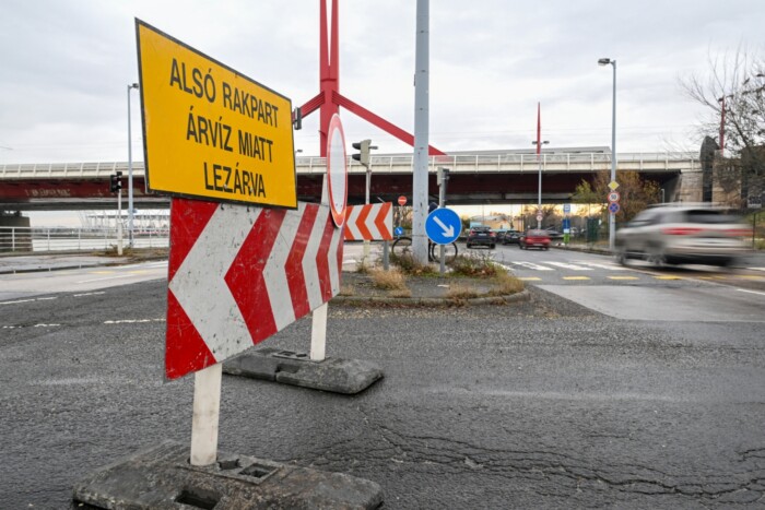 A Duna áradása miatt lezárták a budapesti alsó rakpartokat 3