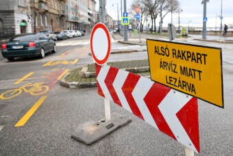 Megvan, mikor kapják vissza az autósok a rakpartot