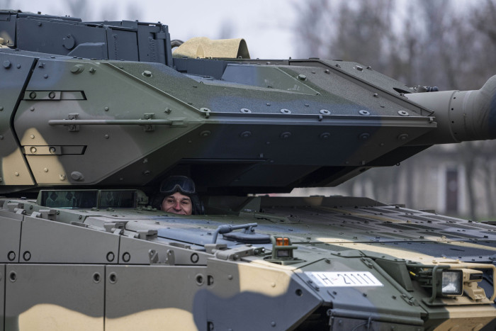 Itt a magyar hadsereg új fegyvere 4