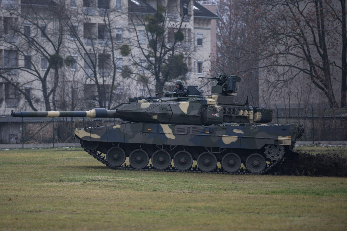 Itt a magyar hadsereg új fegyvere 9