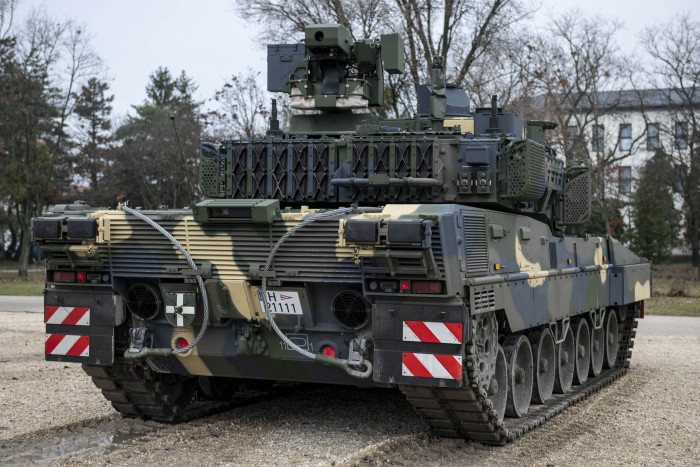 Itt a magyar hadsereg új fegyvere 10