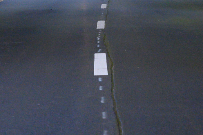 Alsóbbrendű hazai utak újultak meg 2,5 milliárdból