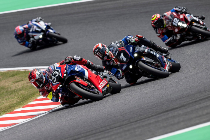 Magyar csapat készül a Le Mans-i 24 órásra 6 | Vezess Magyar csapat készül a Le Mans-i 24 órásra 6