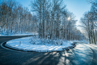 Most támad a téli utak legalattomosabb veszélye