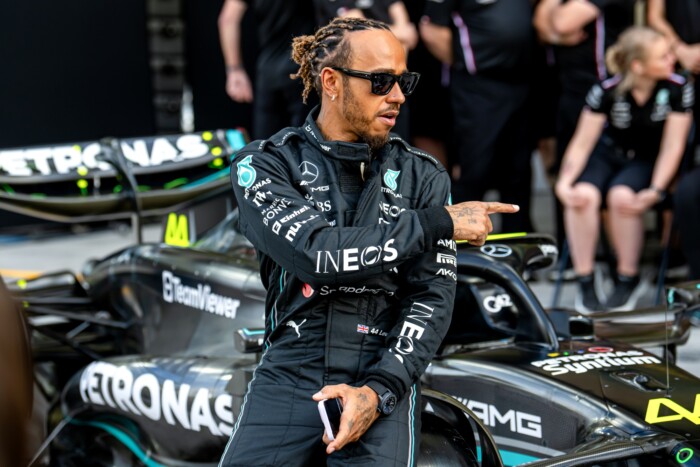 F1: Hamilton bevallotta, átverte a Mercedest