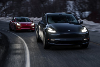 Kétmillió Teslát hívnak vissza