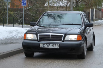 Vezettük Horn Gyula egykori Mercedesét!