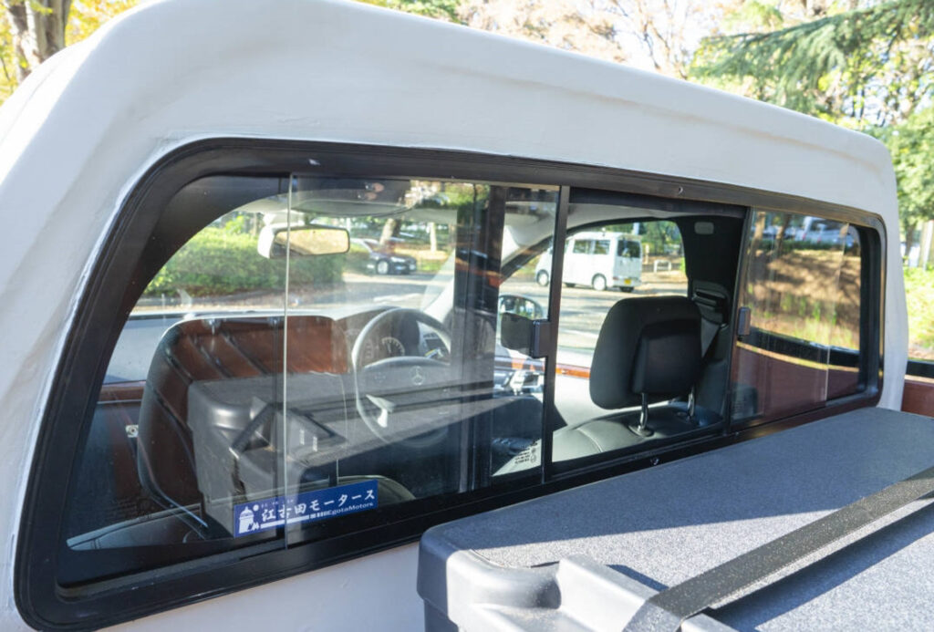 Luxusautó trágyaszállításhoz? Igen ilyen is van! 4