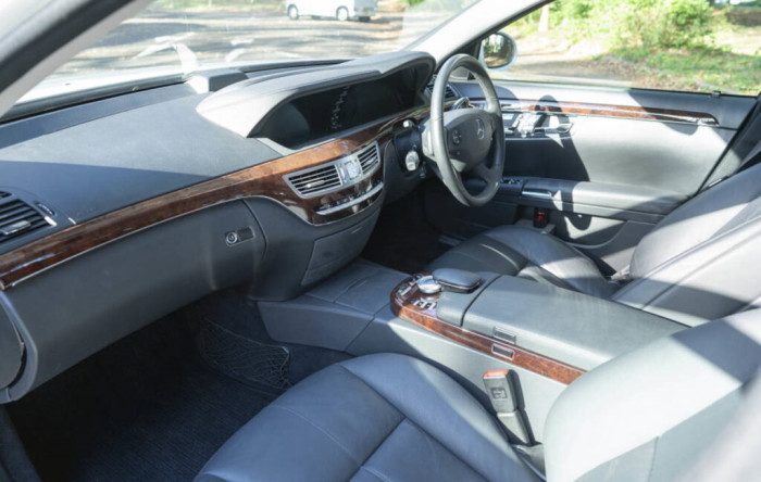 Luxusautó trágyaszállításhoz? Igen ilyen is van! 3