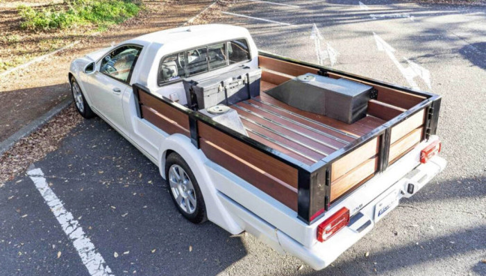 Luxusautó trágyaszállításhoz? Igen ilyen is van! 1