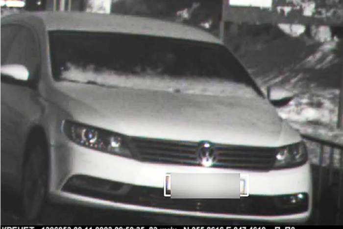 Hajmeresztő: hátrafelé haladva kapott bírságot egy Volkswagen az autópályán