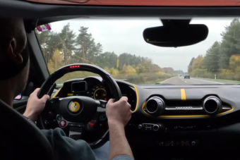 300 km/óránál kapcsolta a hetediket, és messze volt még a vége