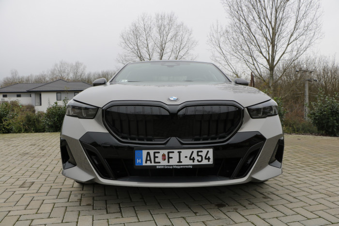 Ennél a BMW-nél a belépő szint is bőven elég 18