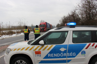 Az összes kamiont leterelik az M3-as autópályáról