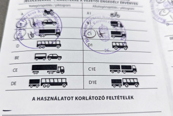 Így néz ki egy 2300 forintos jogosítvány