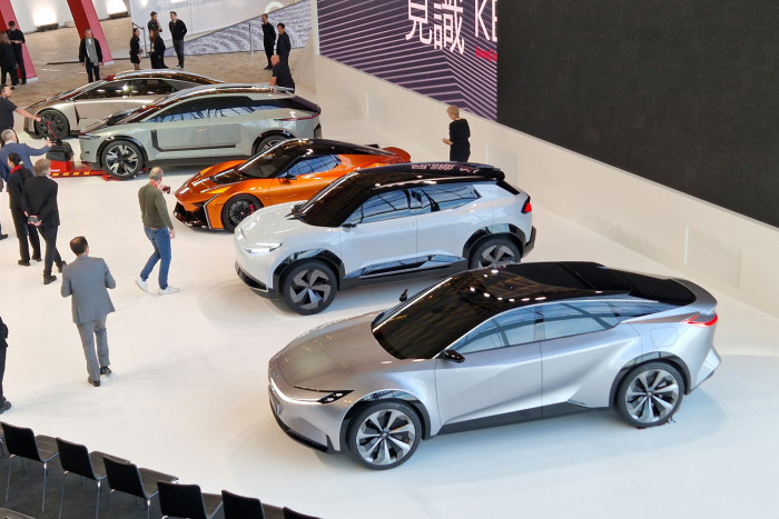 Magyarországon készülhet a Toyota új villanyautója 7