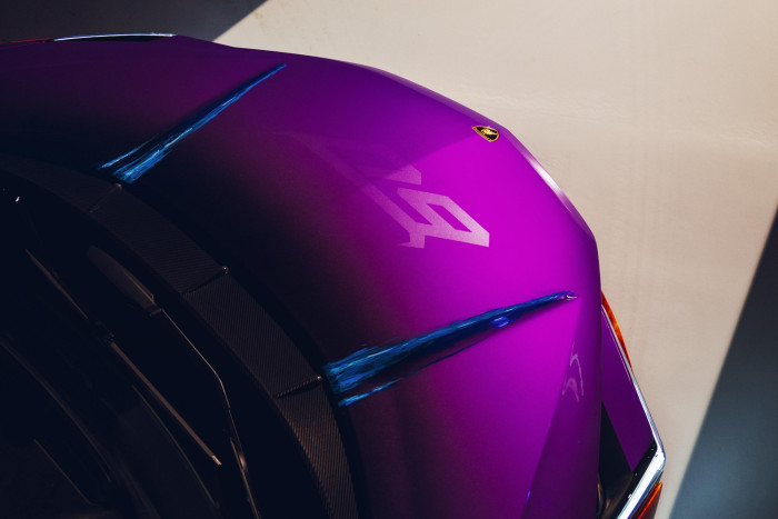 435 órán át csak pingálták ezt a Lamborghinit