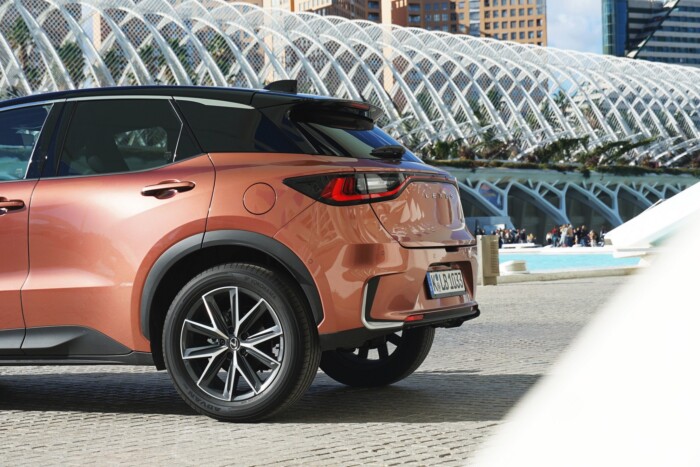 Ha nem csillagrombolót akarsz, ez a SUV tetszeni fog 18 | Vezess Ha nem csillagrombolót akarsz, ez a SUV tetszeni fog 18