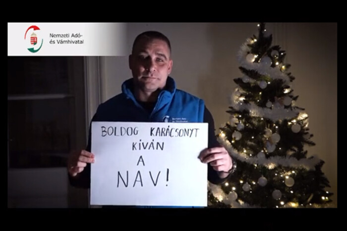 Szerelmes videóval kér tőled pénzt a NAV