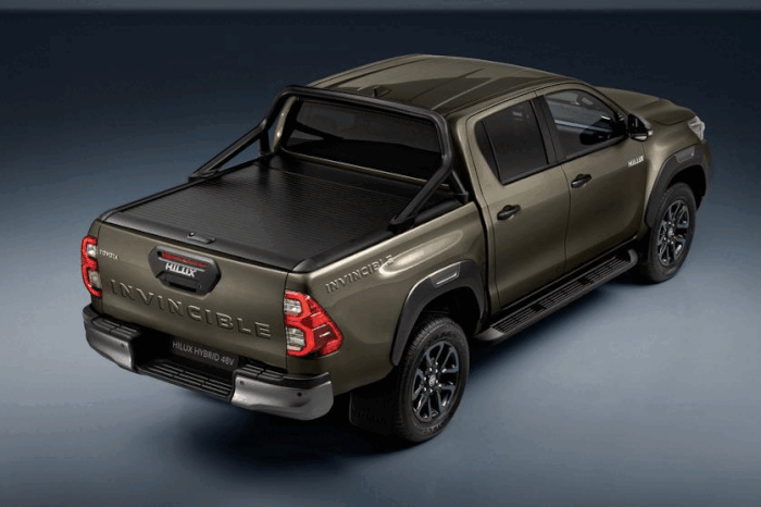 Ilyen hibridje még nem volt a Toyotának 7