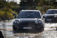 Ért a magyar szóból az új Porsche Macan 30