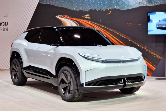 Magyarországon készülhet a Toyota új villanyautója 9