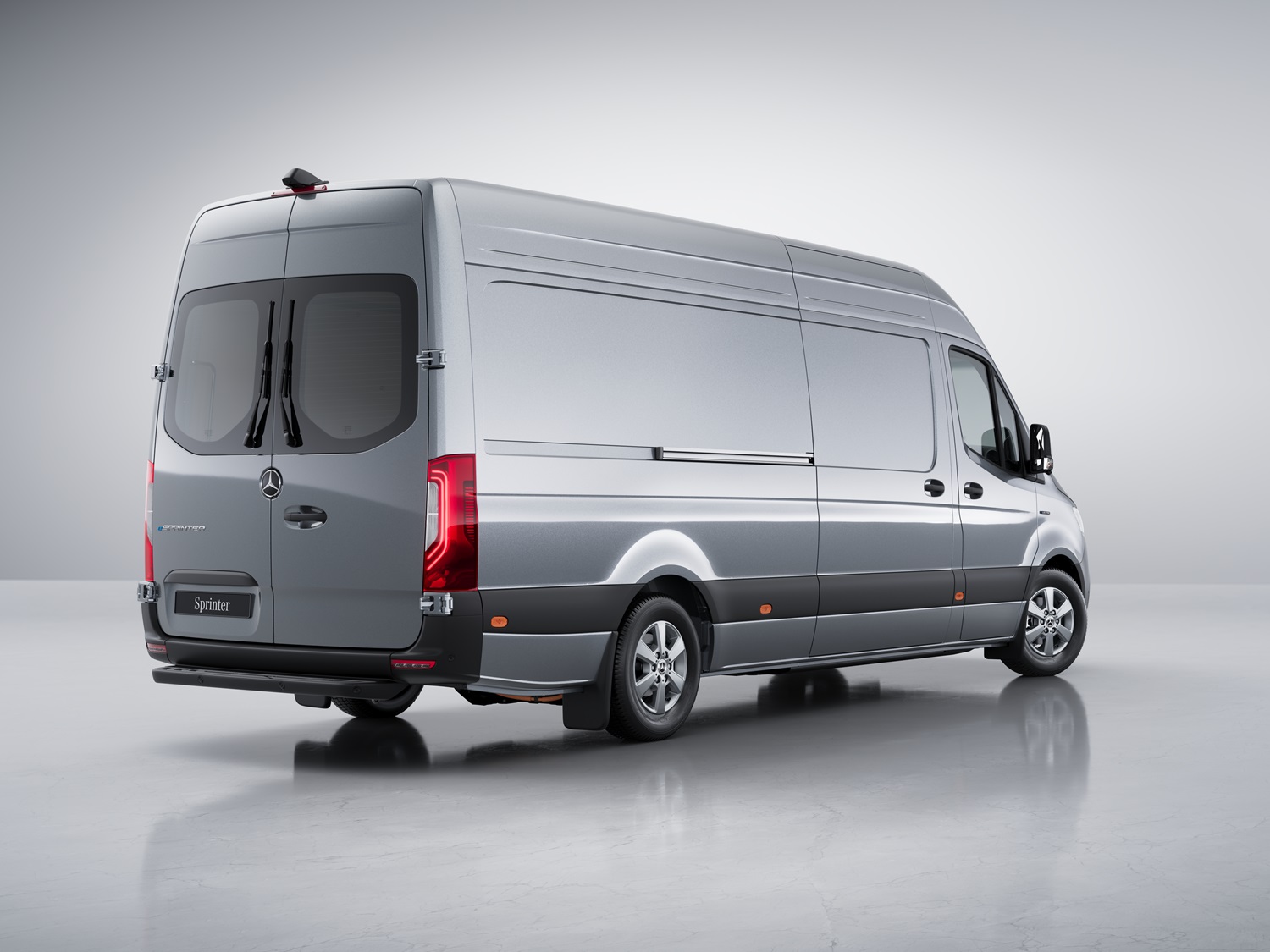 Nagyobb hatótávot kínál az új eSprinter 3