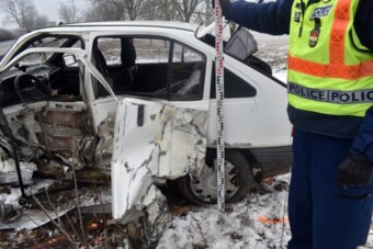 Lehajolt egy papírzsepiért, nagy balesetet okozott