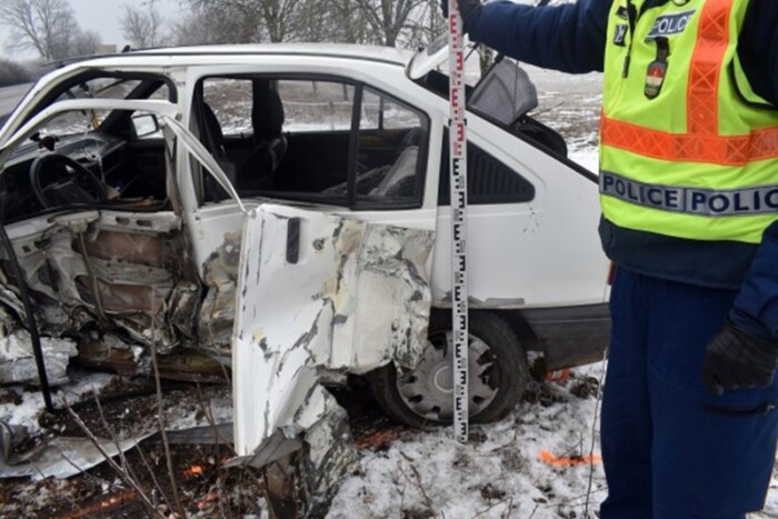 Lehajolt egy papírzsepiért, nagy balesetet okozott