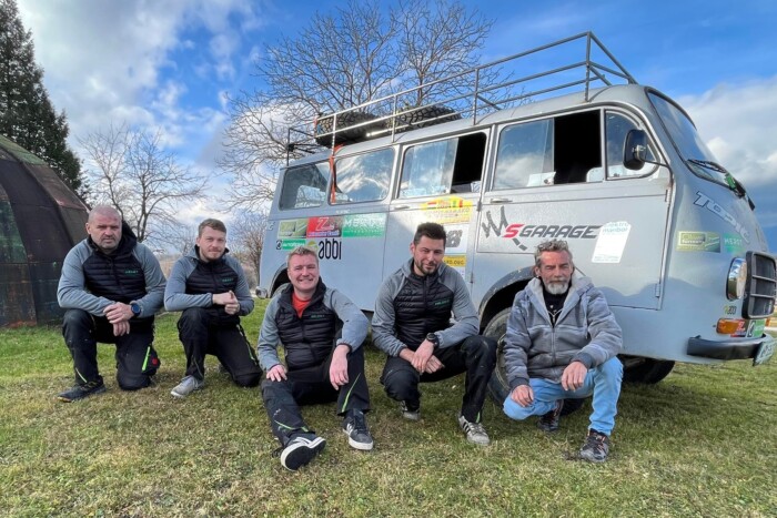 Niva, Mini és egy ritka szlovén csoda. Ezekkel indulnak a Bamakón! 8