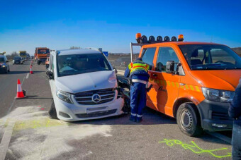 Már megint letarolták a közutasokat az M1-esen