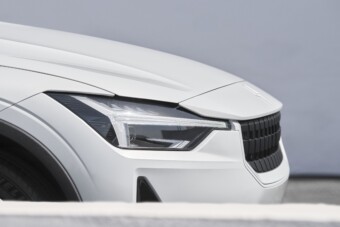 Koccant egy szarvassal, 7,5 milliójába került