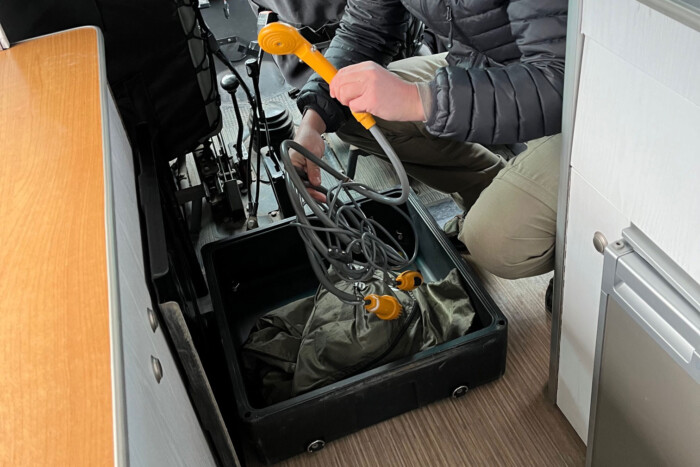 Kamurendszámmal eladó a világjáró magyar terepjáró 21