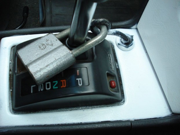 Vajon, hogy reagál az autótolvaj, amikor ezt meglátja?! 3